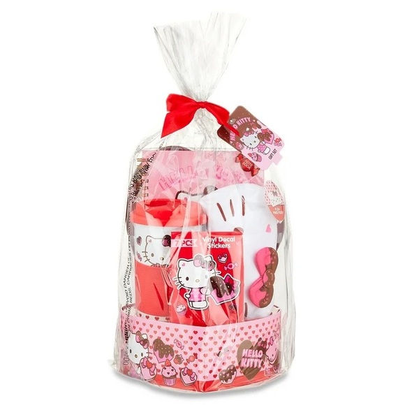 Hello Kitty Valentine's Day Heart Box Gift Set - SAME DAY SHIP - Picture 2 of 5